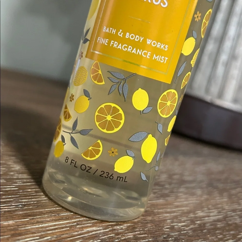 Bath & Body Works Sun-Washed Citrus Mist with Yellow Accents
